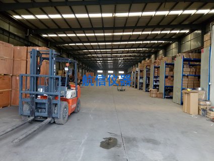 公路建筑試驗儀器庫房展示(圖1) 公路建筑試驗儀器產(chǎn)品庫房